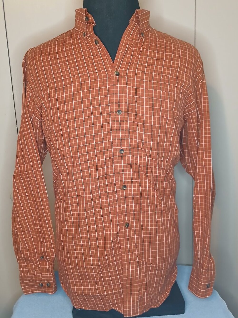 Roundtree & Yorke Men's Large RustRed White Checkered Long Sleeve Shirt (1208S1)